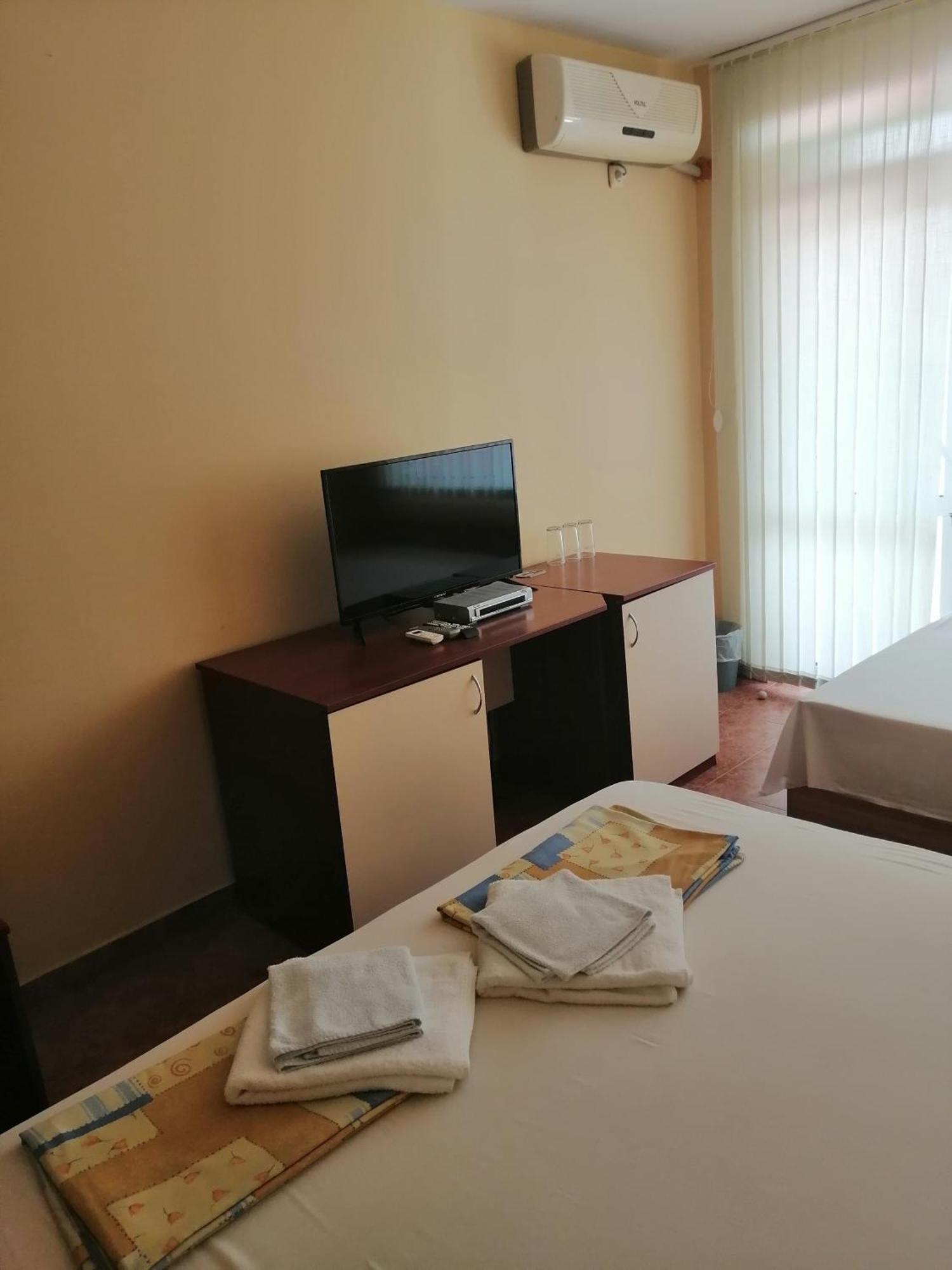Femili Hotel Diveda Sveti Vlas Ruang foto